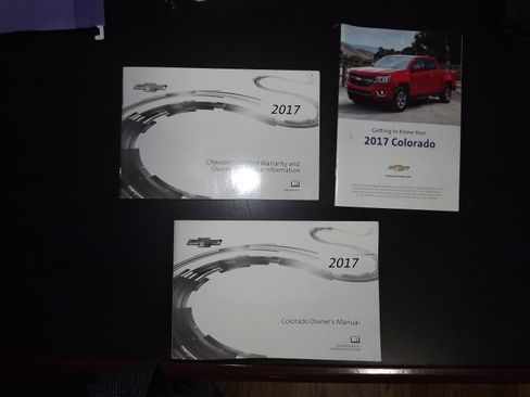 Used 2017 Chevrolet Colorado W/T w/ WT Convenience Package RWD image 29