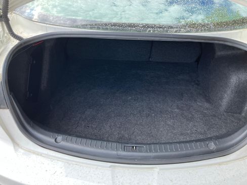 Used 2012 MAZDA MAZDA3 i Sport image 9