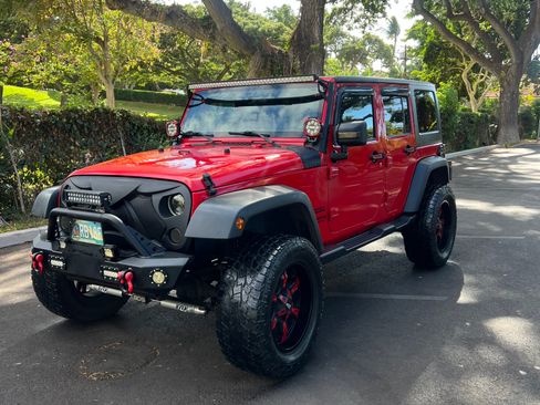 Used 2017 Jeep Wrangler Unlimited Sport w/ Max Tow Package image 1