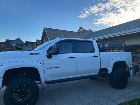 Used 2022 Chevrolet Silverado 3500 LTZ w/ LTZ Plus Package AWD/4WD image 12
