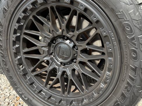 Used 2020 Toyota 4Runner SR5 image 4