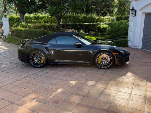 Used 2021 Porsche 911 Turbo S image 2