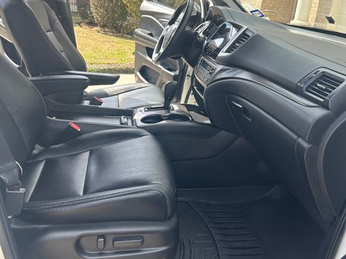 Used 2017 Honda Pilot EX-L image 9