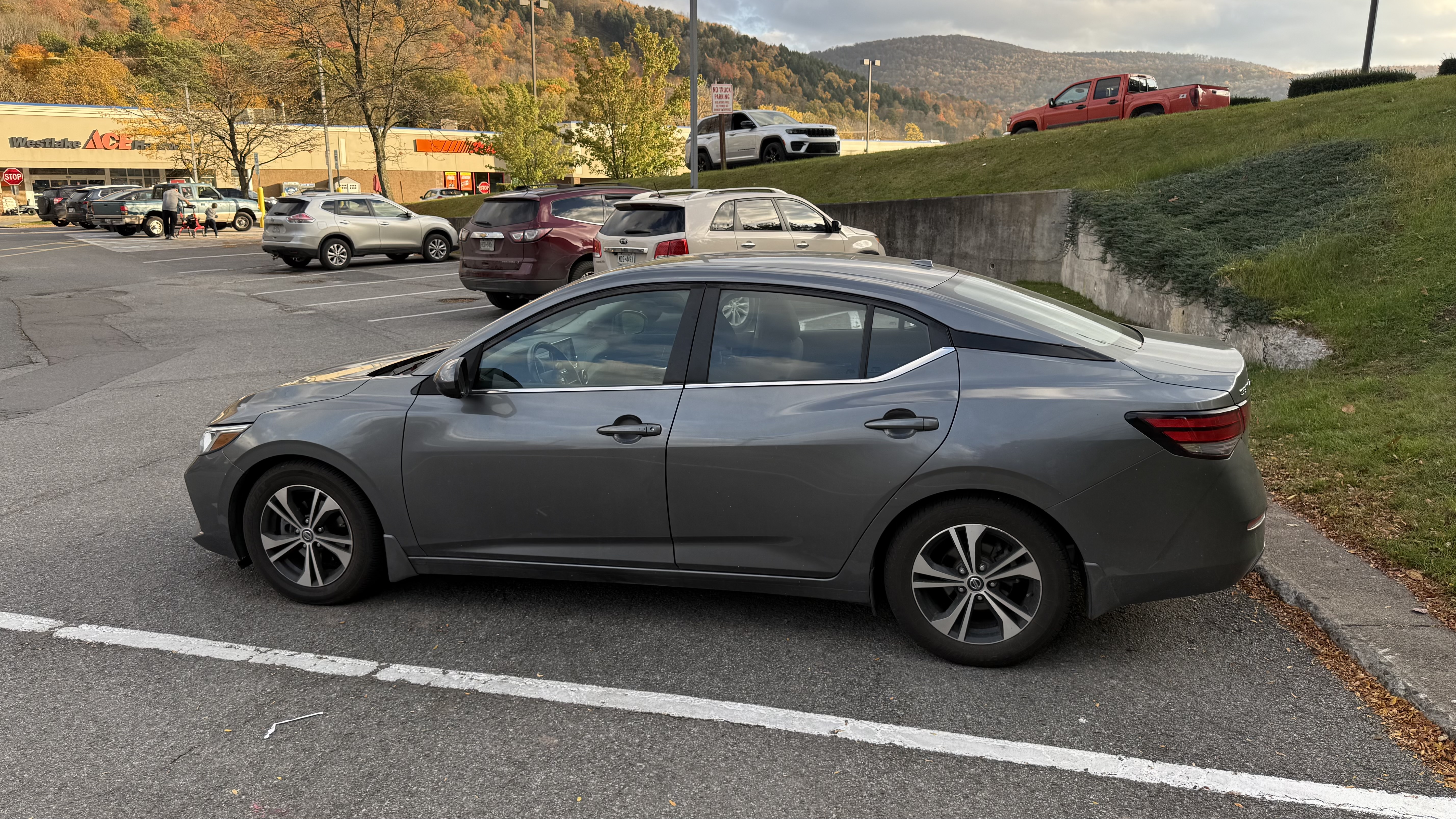 Used 2021 Nissan Sentra SV FWD image 5