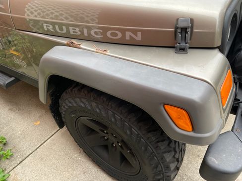 Used 2005 Jeep Wrangler Unlimited Rubicon w/ Sahara Edition Group image 20