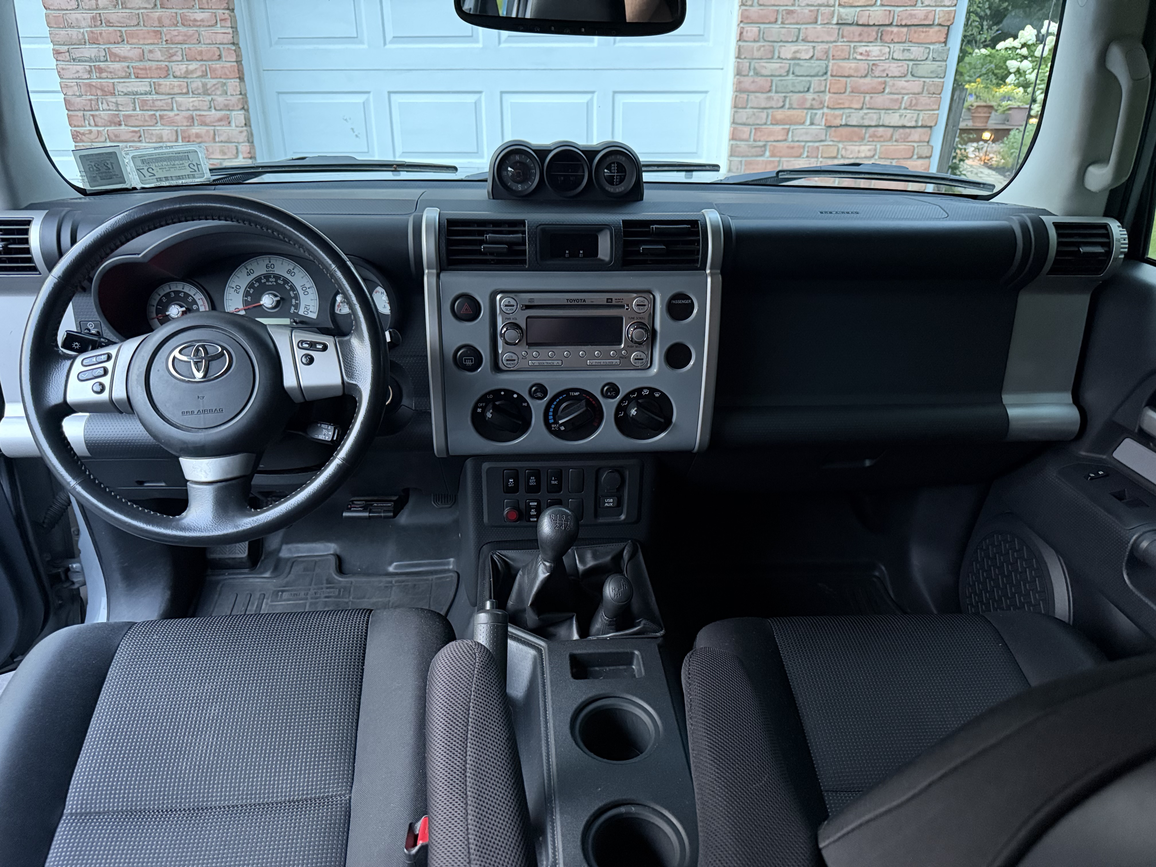 Used 2014 Toyota FJ Cruiser 4WD w/ Upgrade Package image 29
