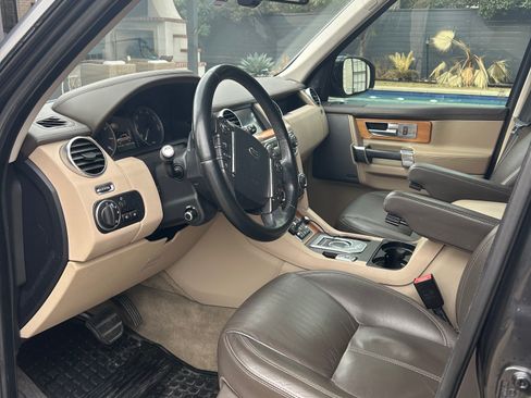 Used 2015 Land Rover LR4 HSE LUX image 4