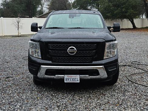 Used 2020 Nissan Titan SV w/ SV Convenience Package image 1