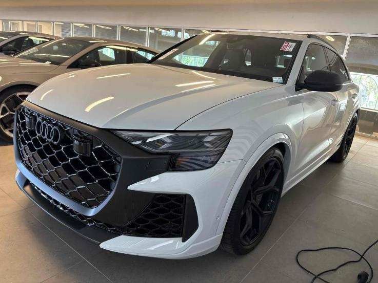 Used 2025 Audi RS Q8 performance AWD/4WD image 2