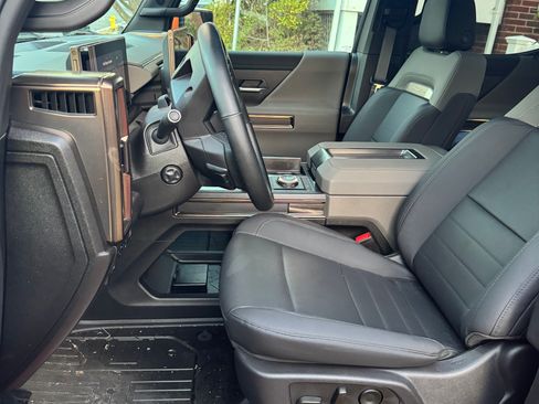 Used 2024 GMC Hummer EV 2X w/ LPO, Illumination Package image 6