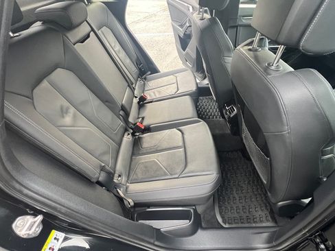 Used 2023 Audi Q3 2.0T Premium Plus image 12