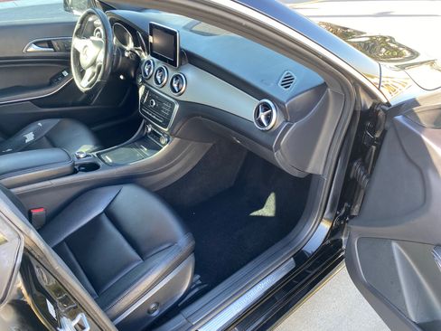 Used 2015 Mercedes-Benz CLA 250 image 9