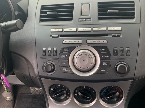 Used 2010 MAZDA MAZDA3 i Sport image 20