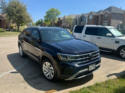 Used 2023 Volkswagen Atlas Cross Sport SE w/ Panoramic Sunroof Package