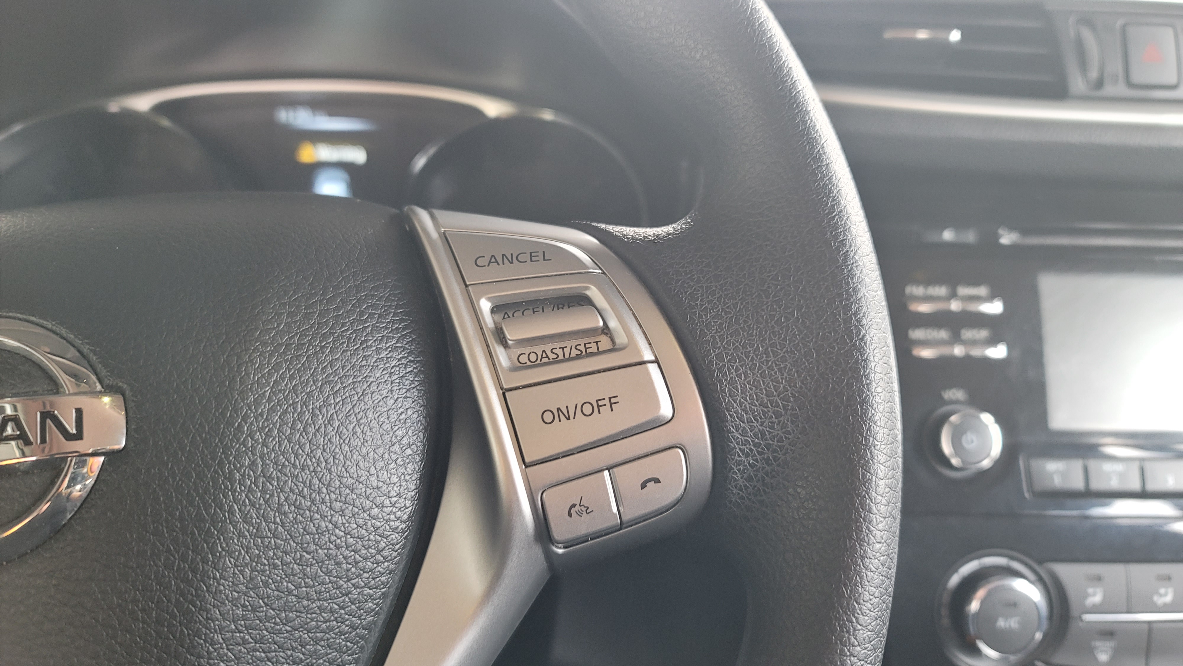 Used 2016 Nissan Rogue S AWD/4WD image 19
