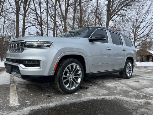 Used 2023 Jeep Grand Wagoneer Series II image 21