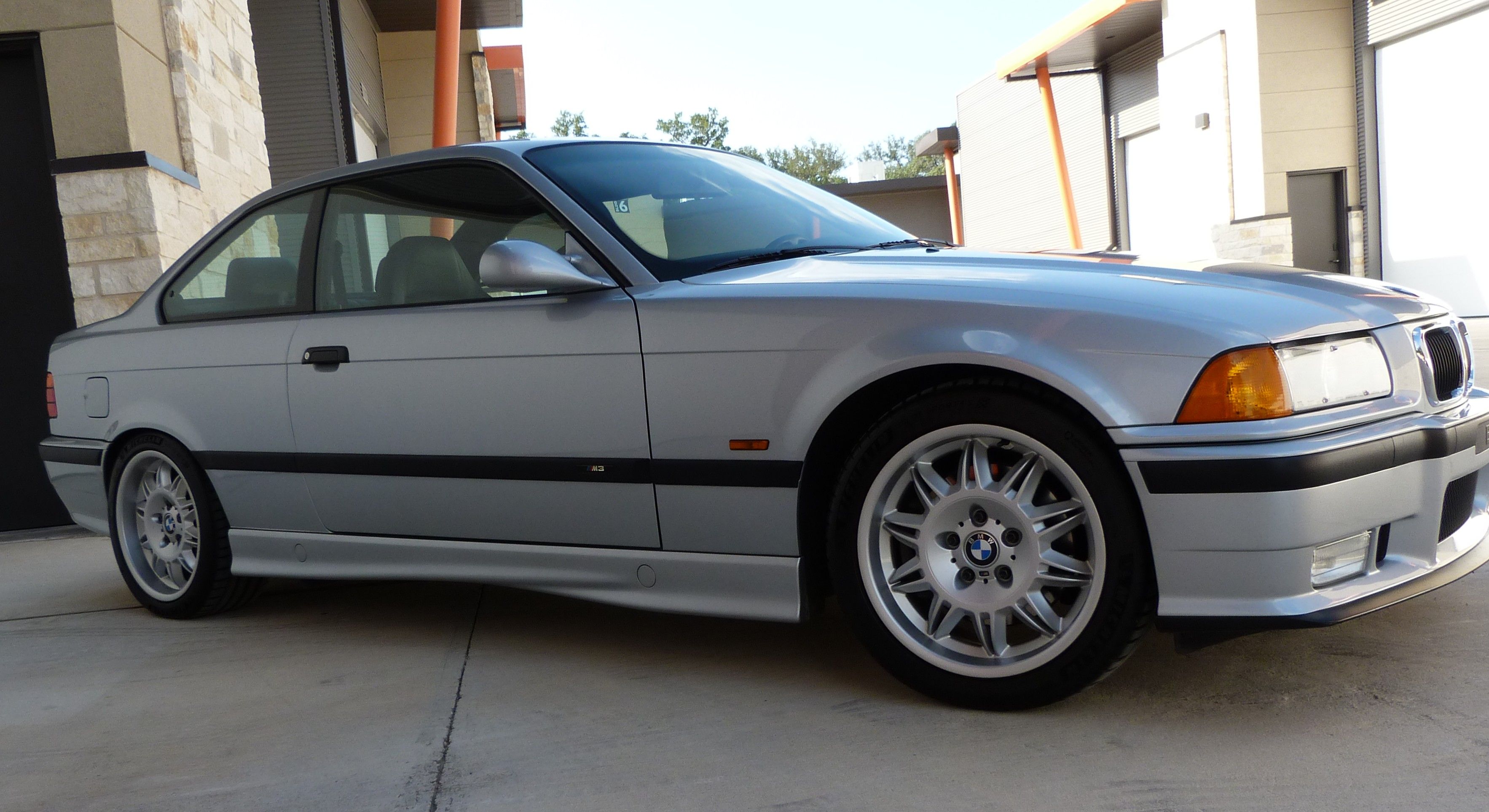 Used 1998 BMW M3 Coupe RWD image 4