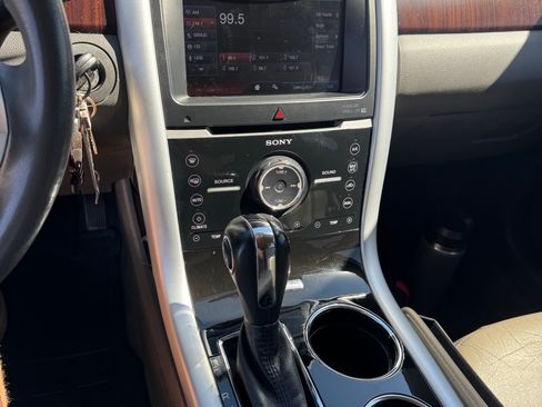 Used 2013 Ford Edge Limited image 12