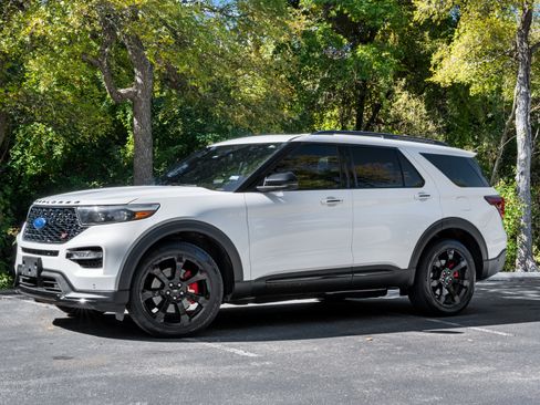 Used 2020 Ford Explorer ST w/ ST Street Pack image 14