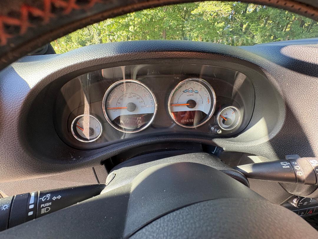 Used 2012 Jeep Wrangler Unlimited Sahara AWD/4WD image 12