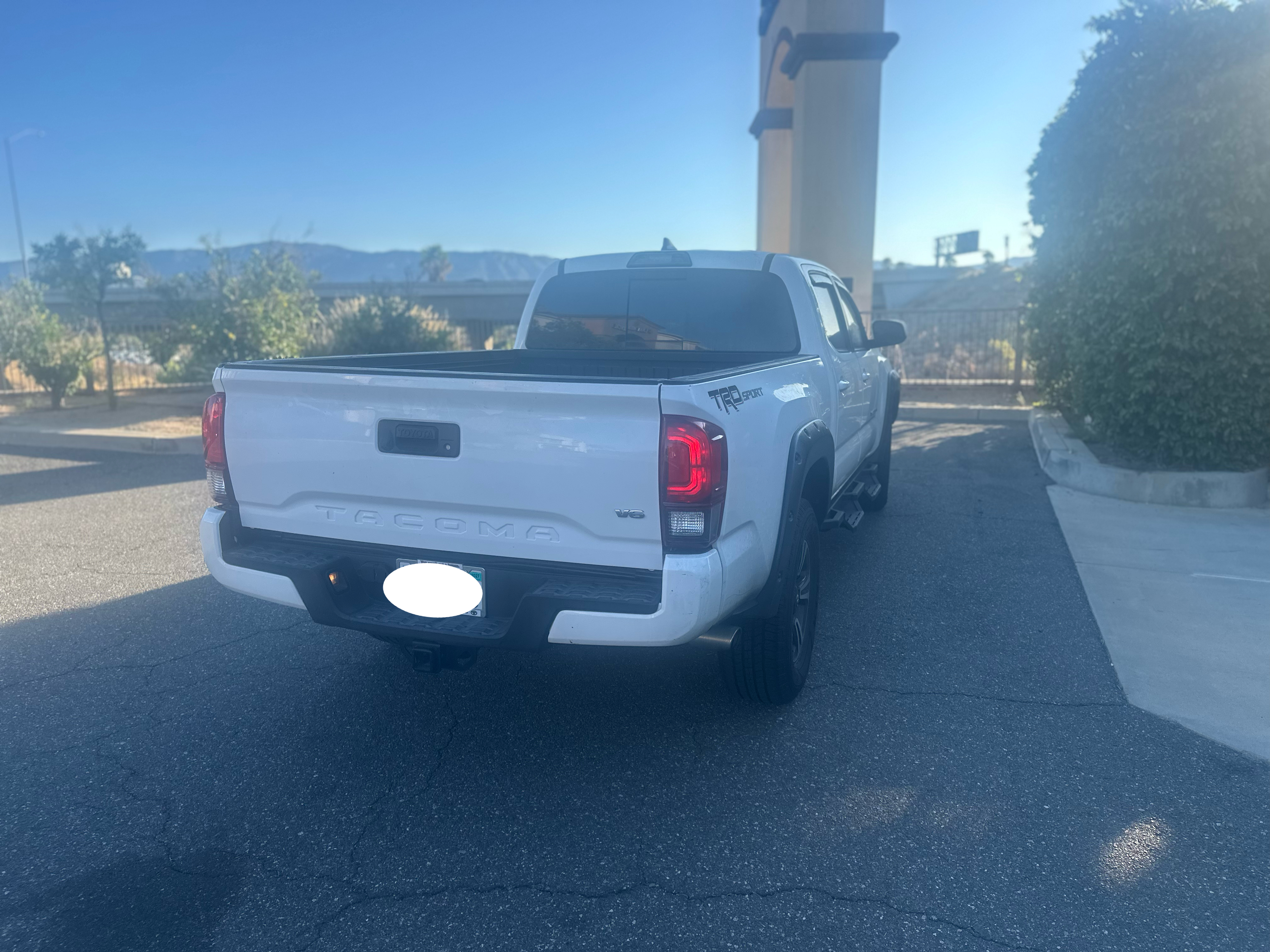 Used 2018 Toyota Tacoma TRD Sport RWD image 13