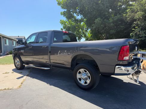 Used 2018 RAM 2500 Tradesman w/ Chrome Appearance Group AWD/4WD image 5