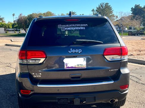 Used 2015 Jeep Grand Cherokee Limited w/ Trailer Tow Group IV image 8