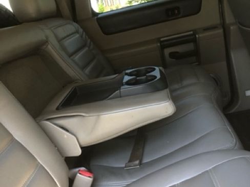 Used 2003 HUMMER H2 w/ Preferred Equipment Group image 17