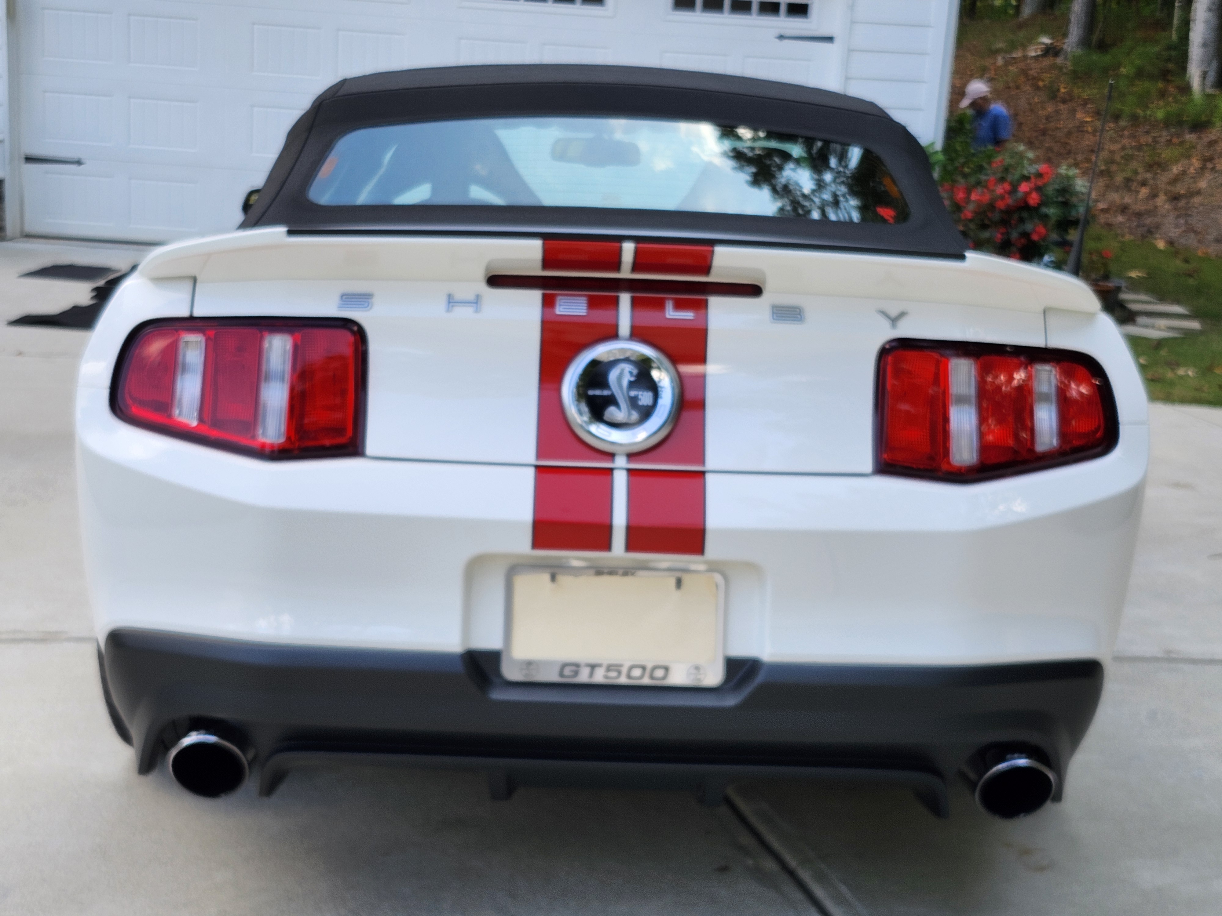 Used 2012 Ford Mustang Shelby GT500 w/ SVT Performance Pkg RWD image 9