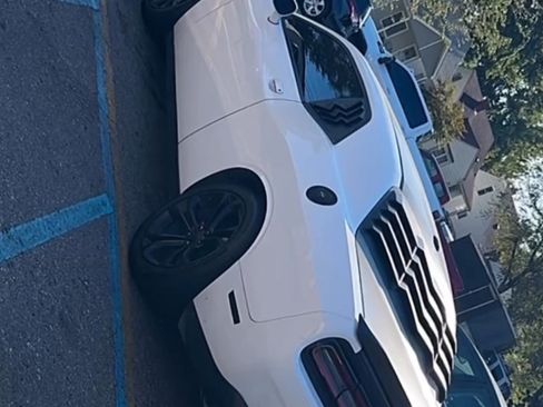 Used 2020 Dodge Challenger R/T RWD image 5
