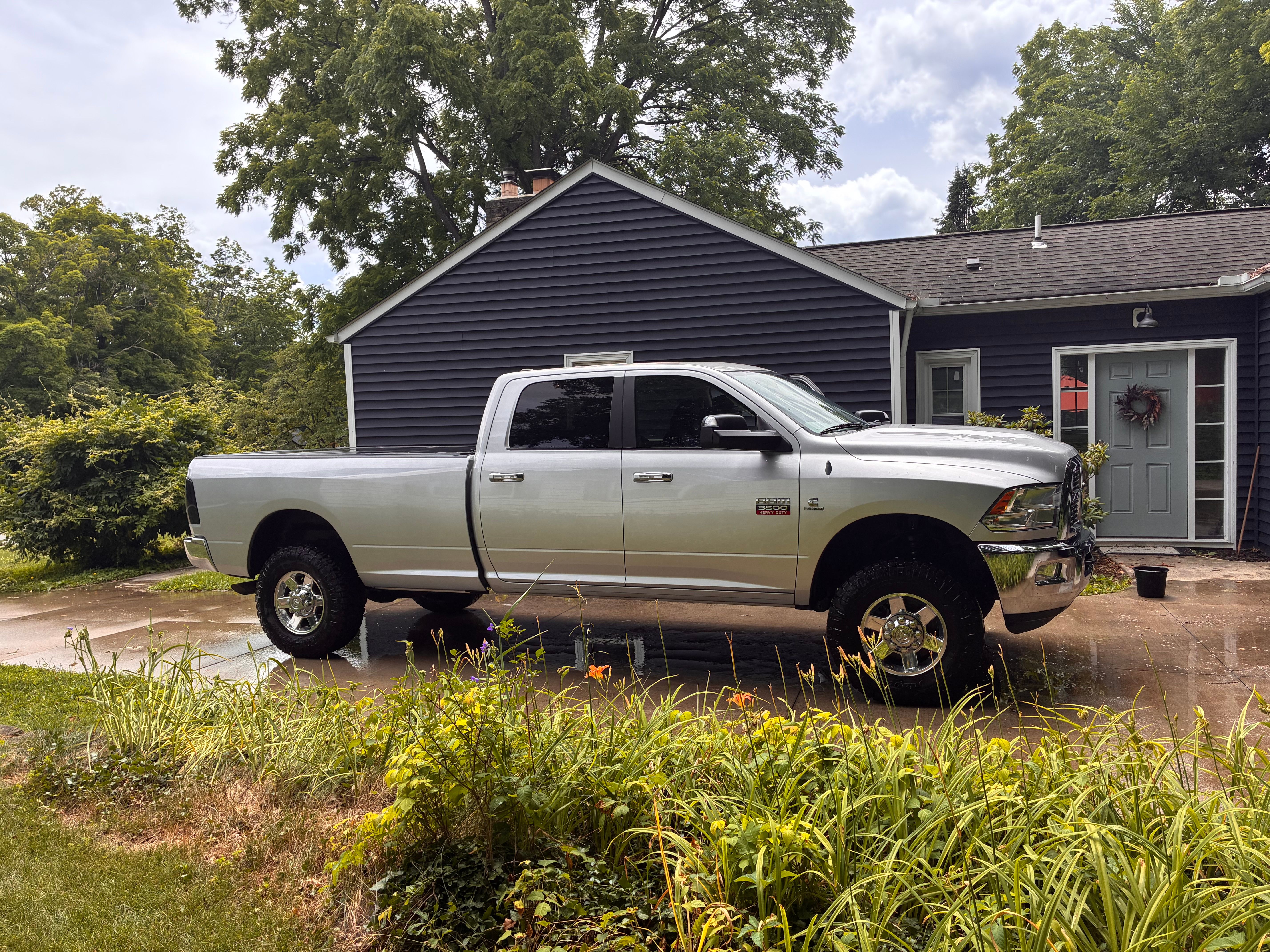 Used 2010 Dodge Ram 3500 Truck SLT w/ Big Horn Regional Package AWD/4WD image 5