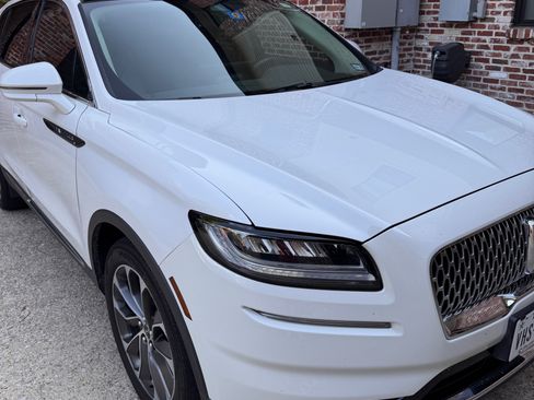 Used 2021 Lincoln Nautilus Reserve FWD image 5