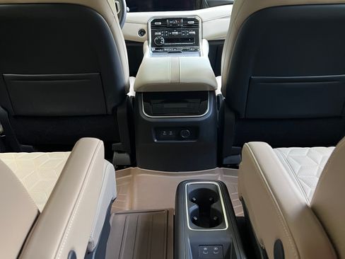 Used 2026 Nissan Armada Platinum RWD image 14