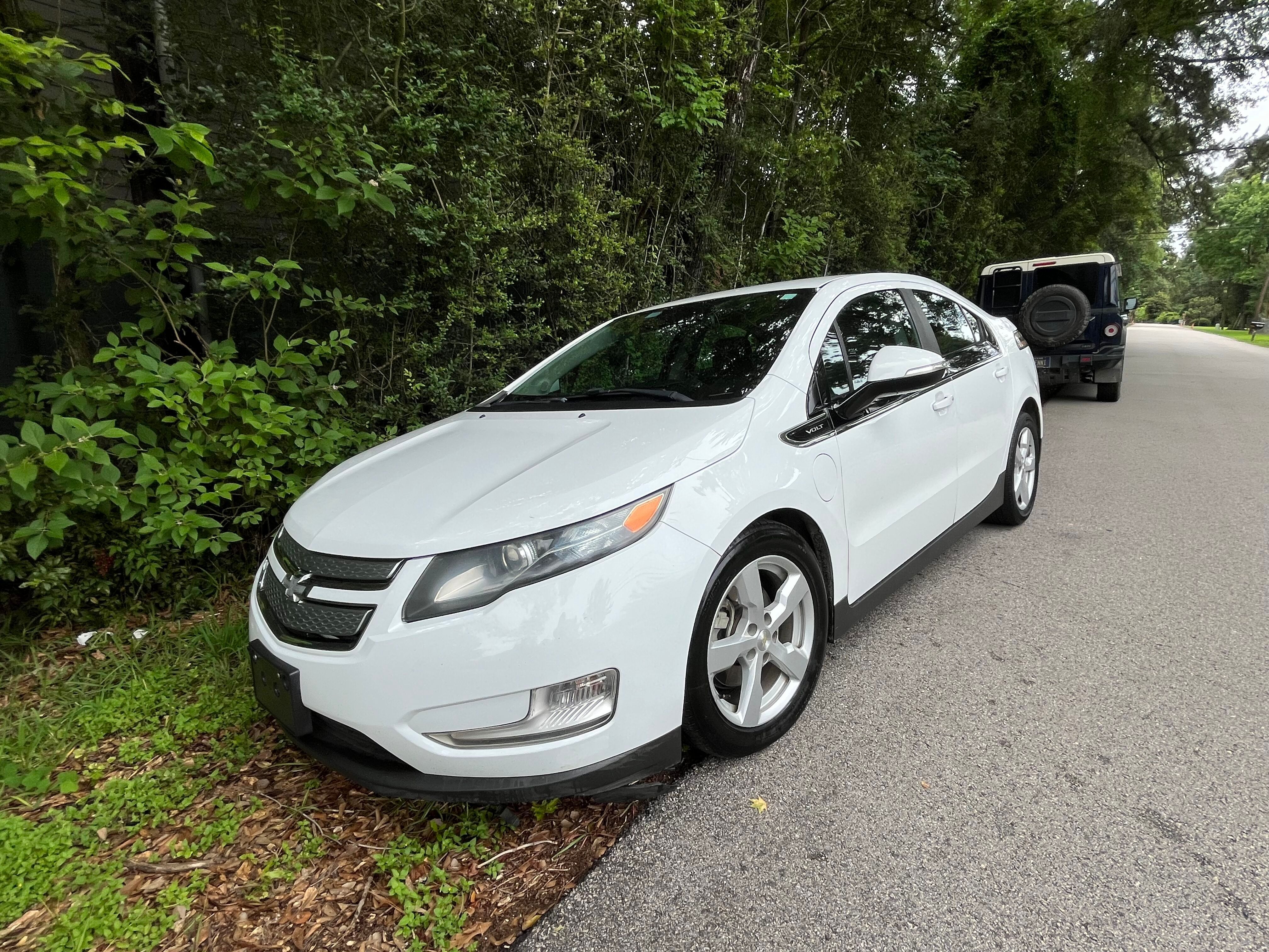 Used 2014 Chevrolet Volt w/ Enhanced Safety Package 1 FWD image 9
