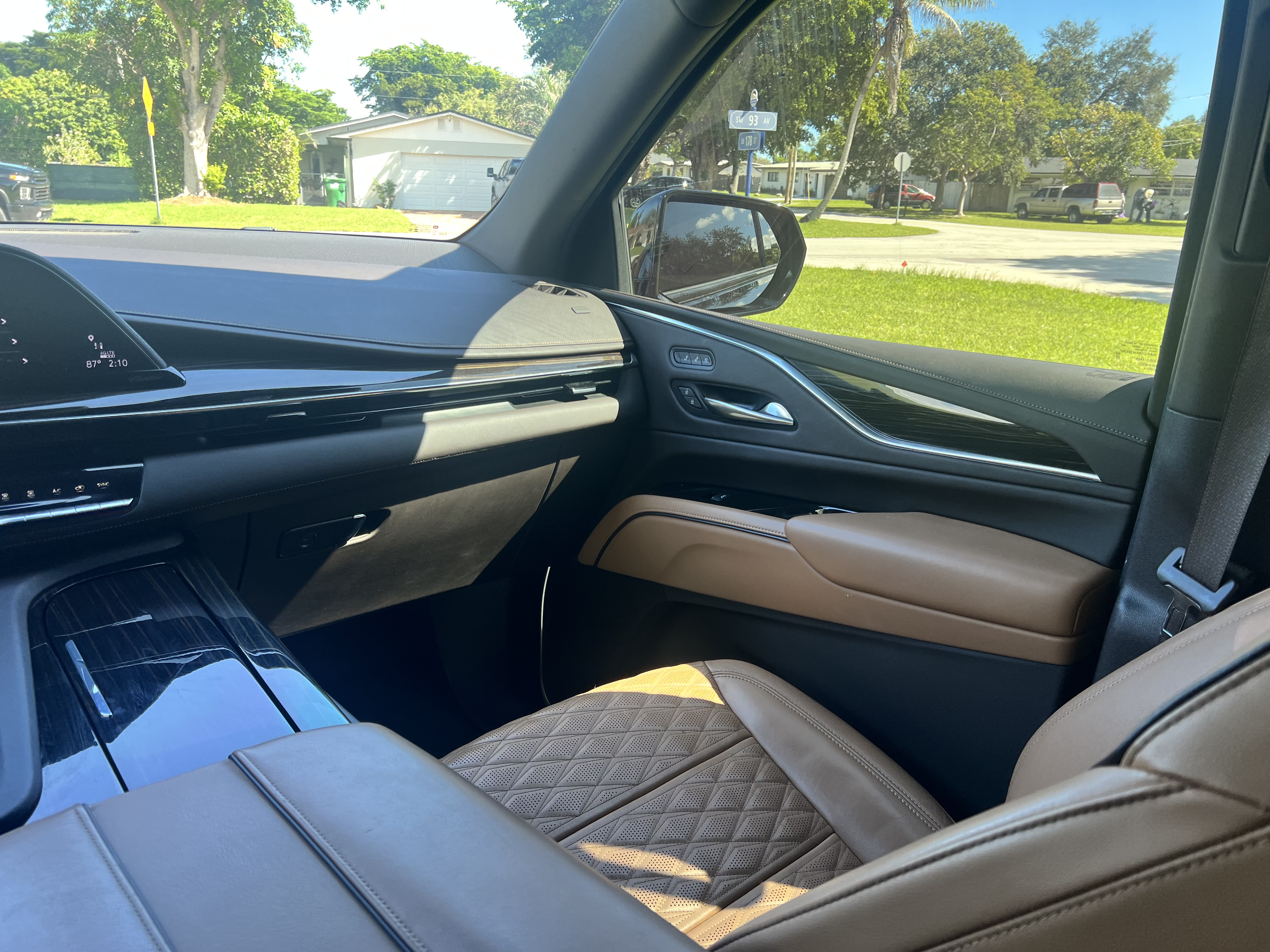 Used 2021 Cadillac Escalade Sport w/ Driver Assist Tech Package AWD/4WD image 10