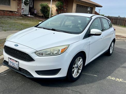 Used 2015 Ford Focus SE image 8