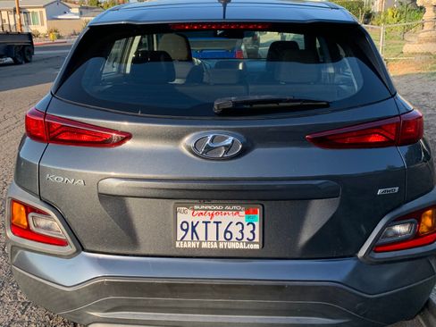 Used 2019 Hyundai Kona SE AWD/4WD image 2