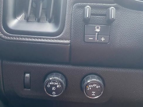 Used 2018 GMC Canyon SLT w/ Driver Alert Package image 10