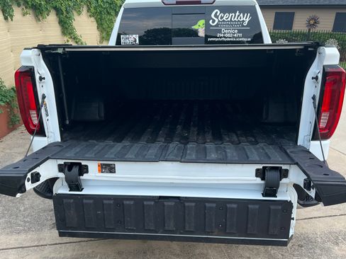 Used 2024 GMC Sierra 1500 SLT image 9