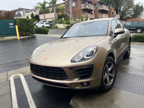Used 2018 Porsche Macan Sport Edition image 1