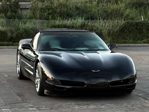 Used 2002 Chevrolet Corvette Convertible w/ Preferred Equipment Group2 RWD image 11