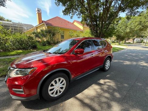 Used 2017 Nissan Rogue S image 9