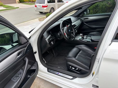 Used 2019 BMW M5 w/ Executive Package image 11