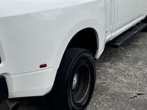 Used 2018 RAM 3500 Tradesman image 11