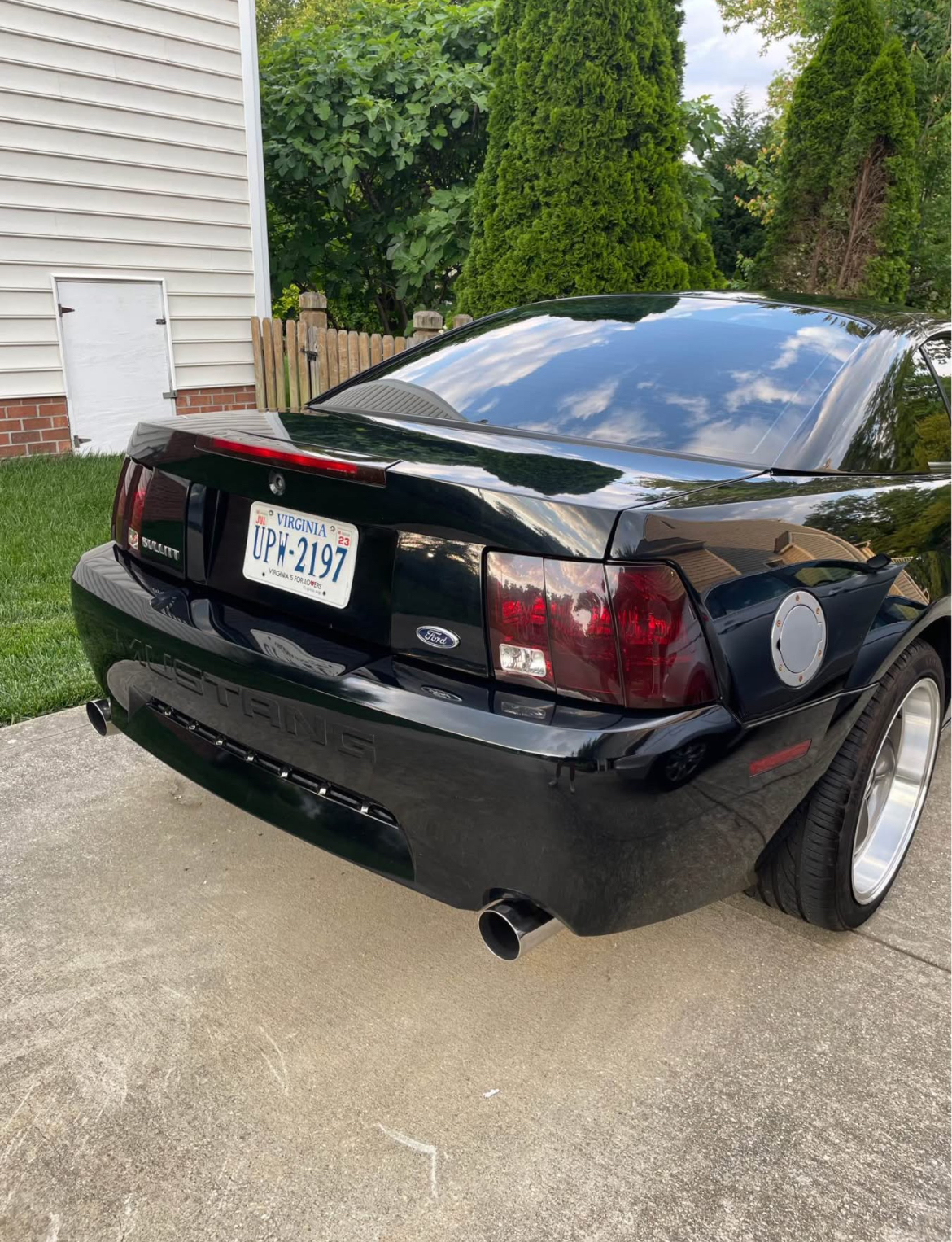 Used 2001 Ford Mustang GT RWD image 2
