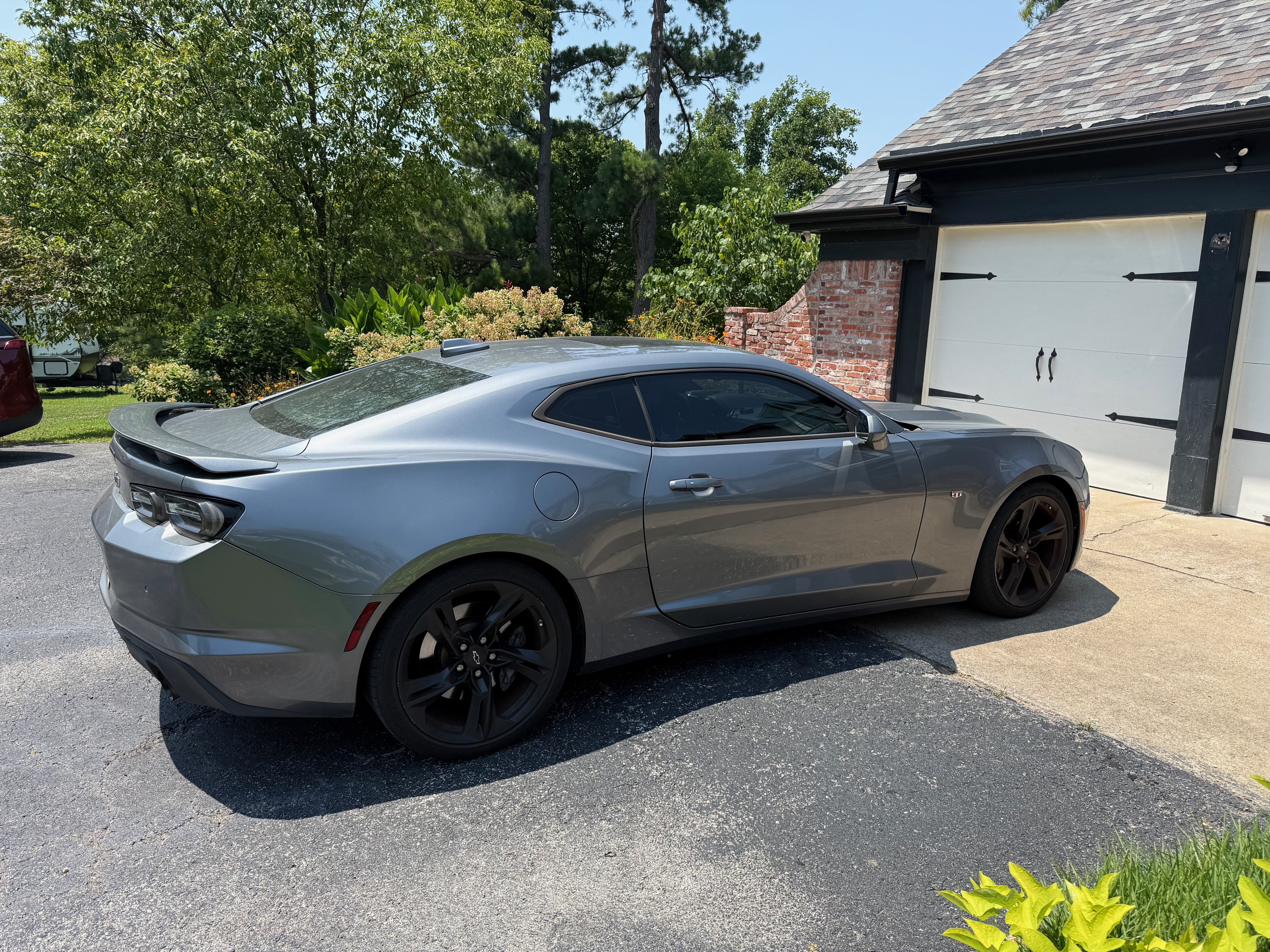 Used 2020 Chevrolet Camaro SS RWD image 4