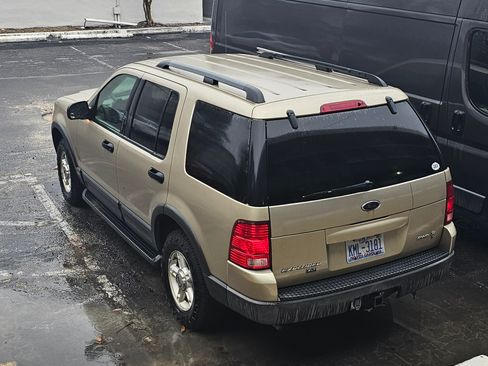Used 2003 Ford Explorer Sport XLT image 5