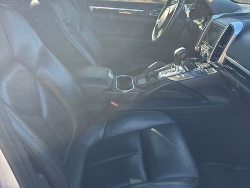 Used 2013 Porsche Cayenne image 10