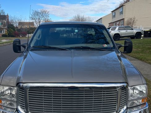 Used 2002 Ford F250 2WD SuperCab Super Duty image 1