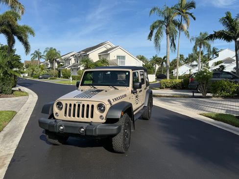 Used 2016 Jeep Wrangler Unlimited Sport w/ Dual Top Group image 2